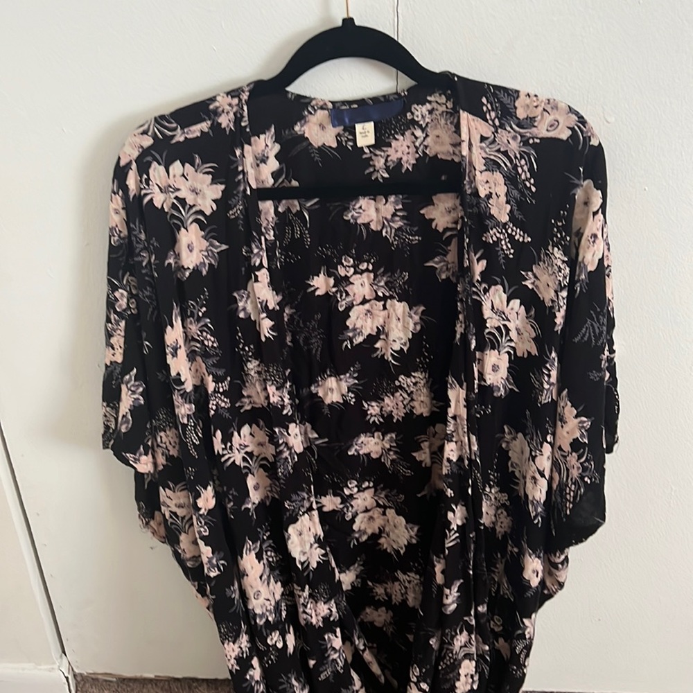 Floral throw